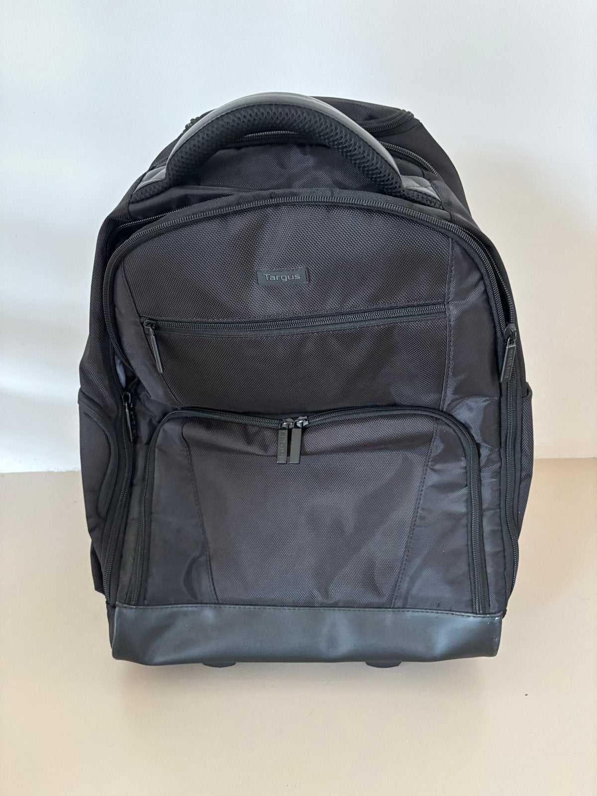 Targus Laptop Trolley / Laptop Rugtas - Zwart, 25 tot 40 cm, Nieuw, Ophalen of Verzenden, Overige merken