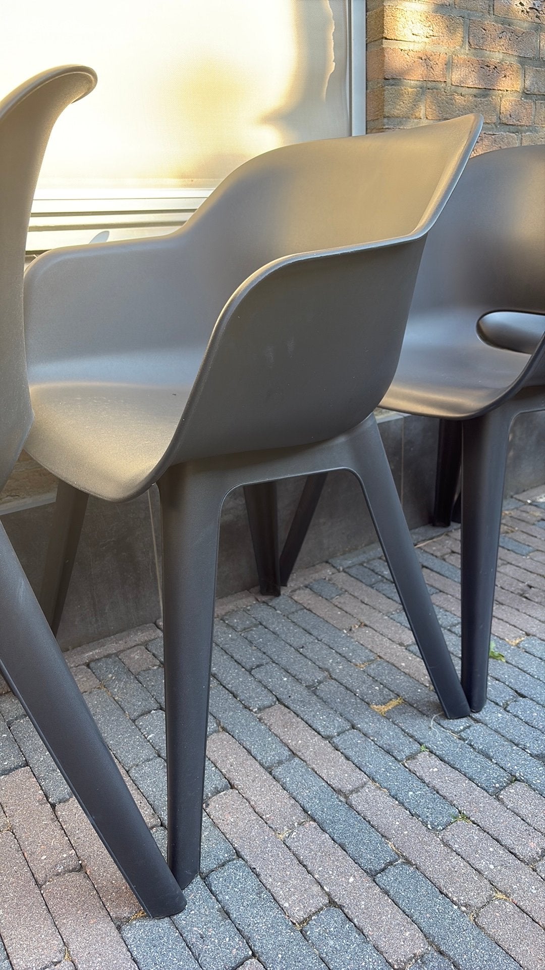 Set van 4  zwarte tuinstoelen - Zo goed als nieuw, Tuin en Terras, Tuinstoelen, Ophalen, Zo goed als nieuw, Kunststof
