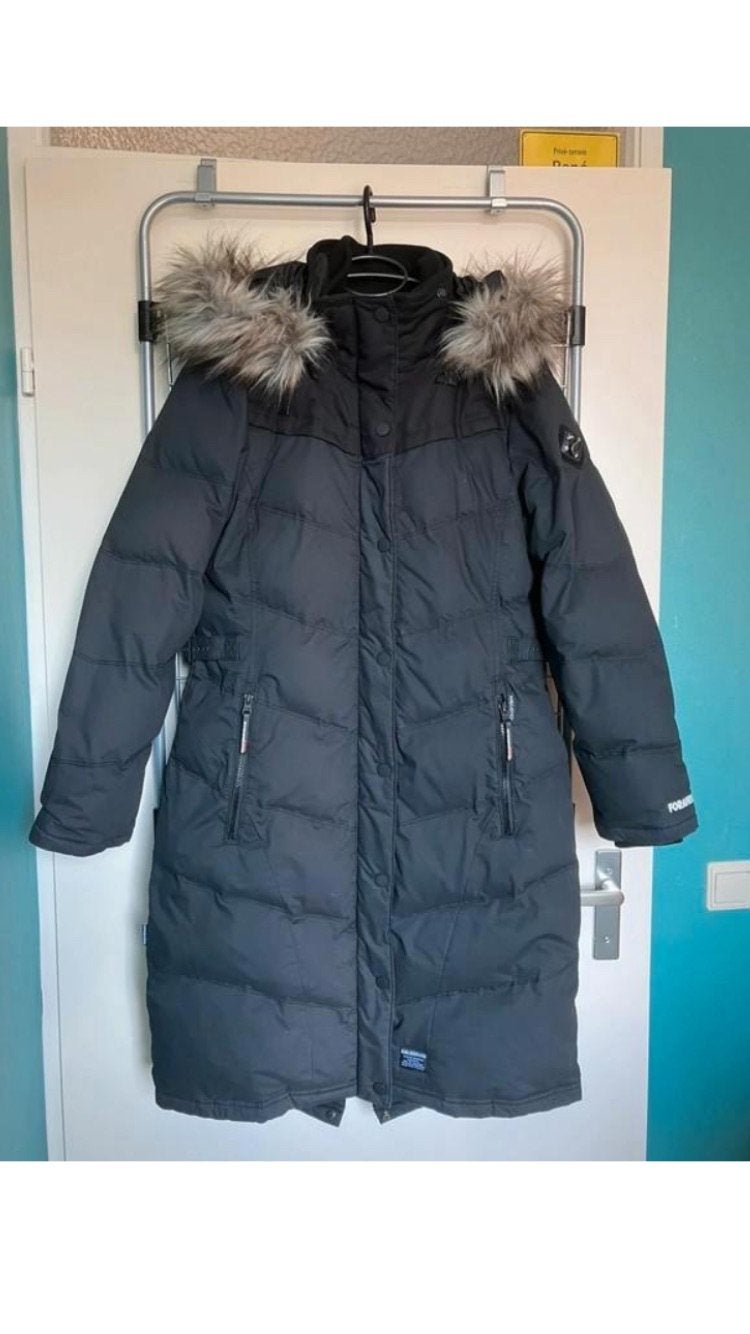 Nieuwe Khujo Lubec Long winterjas. Maat L., Verzenden, Zwart, Maat 42/44 (L), Khujo