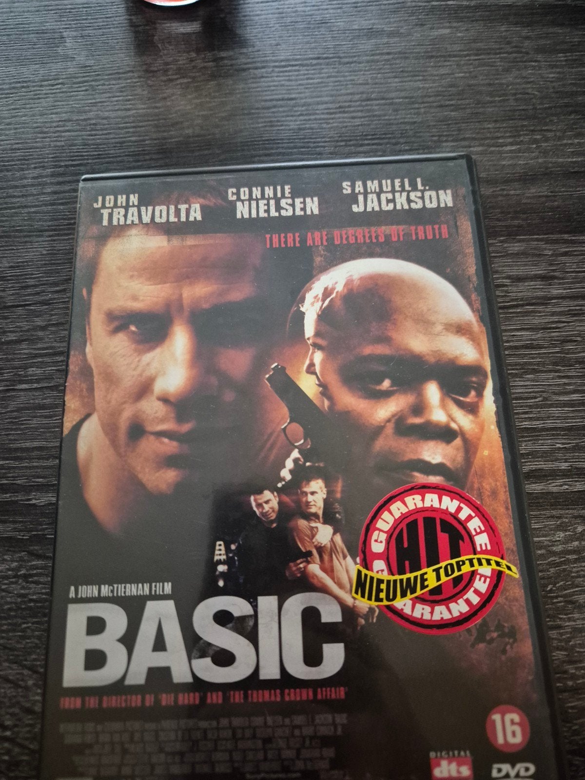 basic, Alle leeftijden, Ophalen of Verzenden, Zo goed als nieuw, Actiethriller
