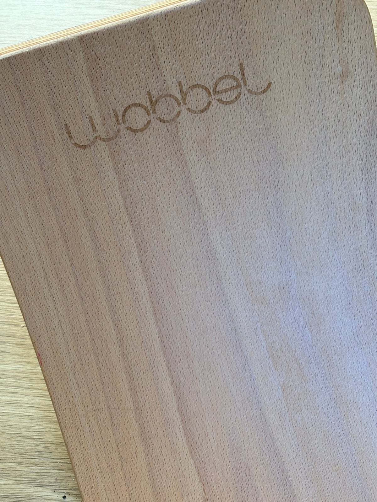 Foto 5 van Wobbel board met roze vilt speelgoed hout balans kinderen