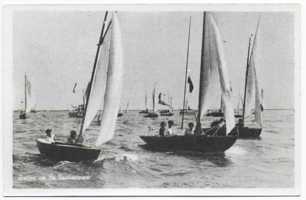 Zeilen op het Sneekermeer oude ongelopen ansichtkaart B7108, Ophalen of Verzenden, 1960 tot 1980, Ongelopen
