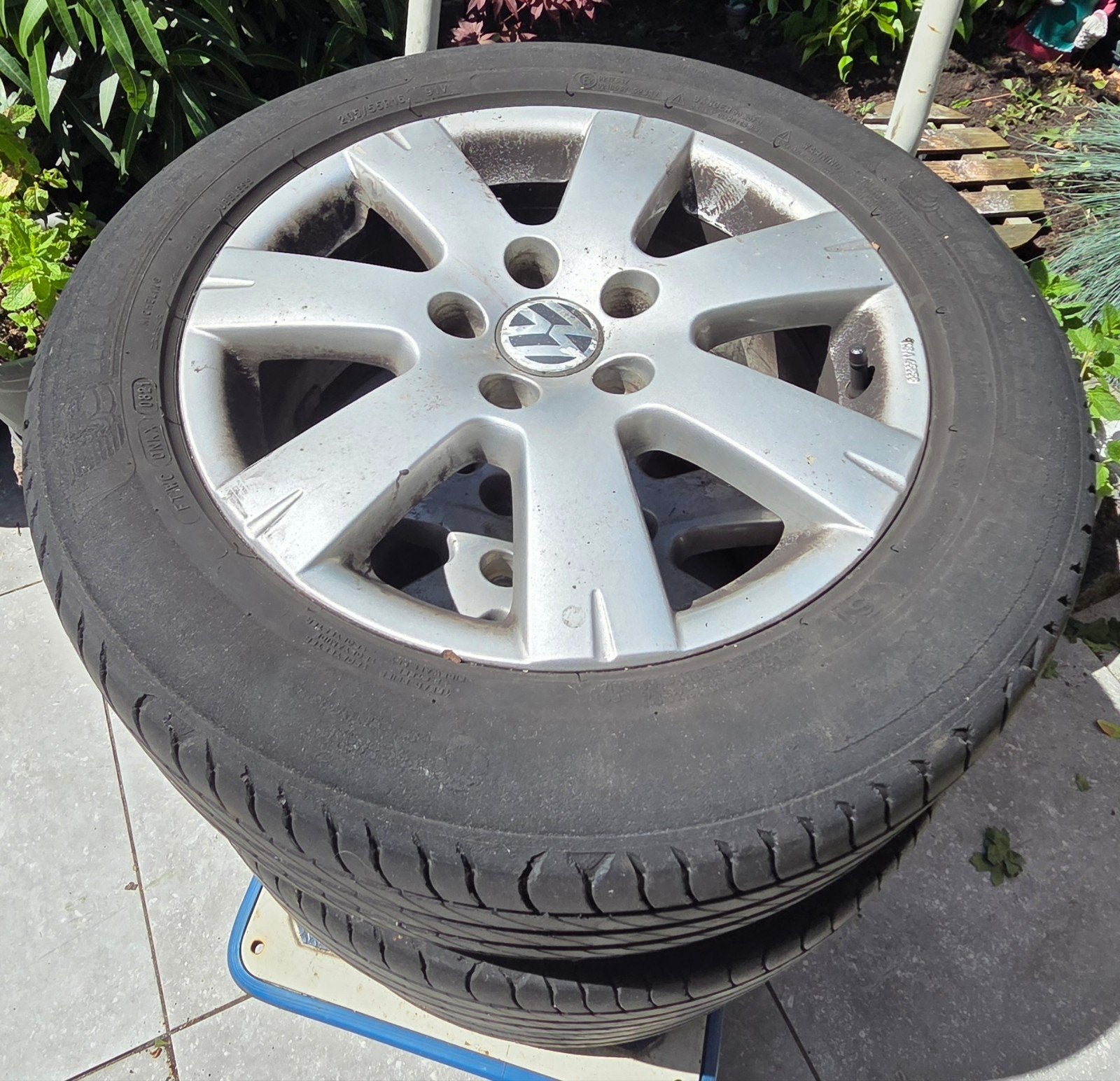 Volkswagen 16 inch velgen met zomerbanden, Auto-onderdelen, Banden en Velgen, Ophalen, Gebruikt, 16 inch, Banden en Velgen