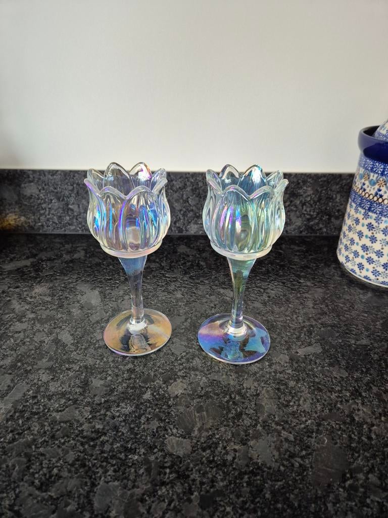 Waxinelichthouders Tulp parelmoer 2 stuks, Ophalen of Verzenden, Overige materialen, Minder dan 25 cm