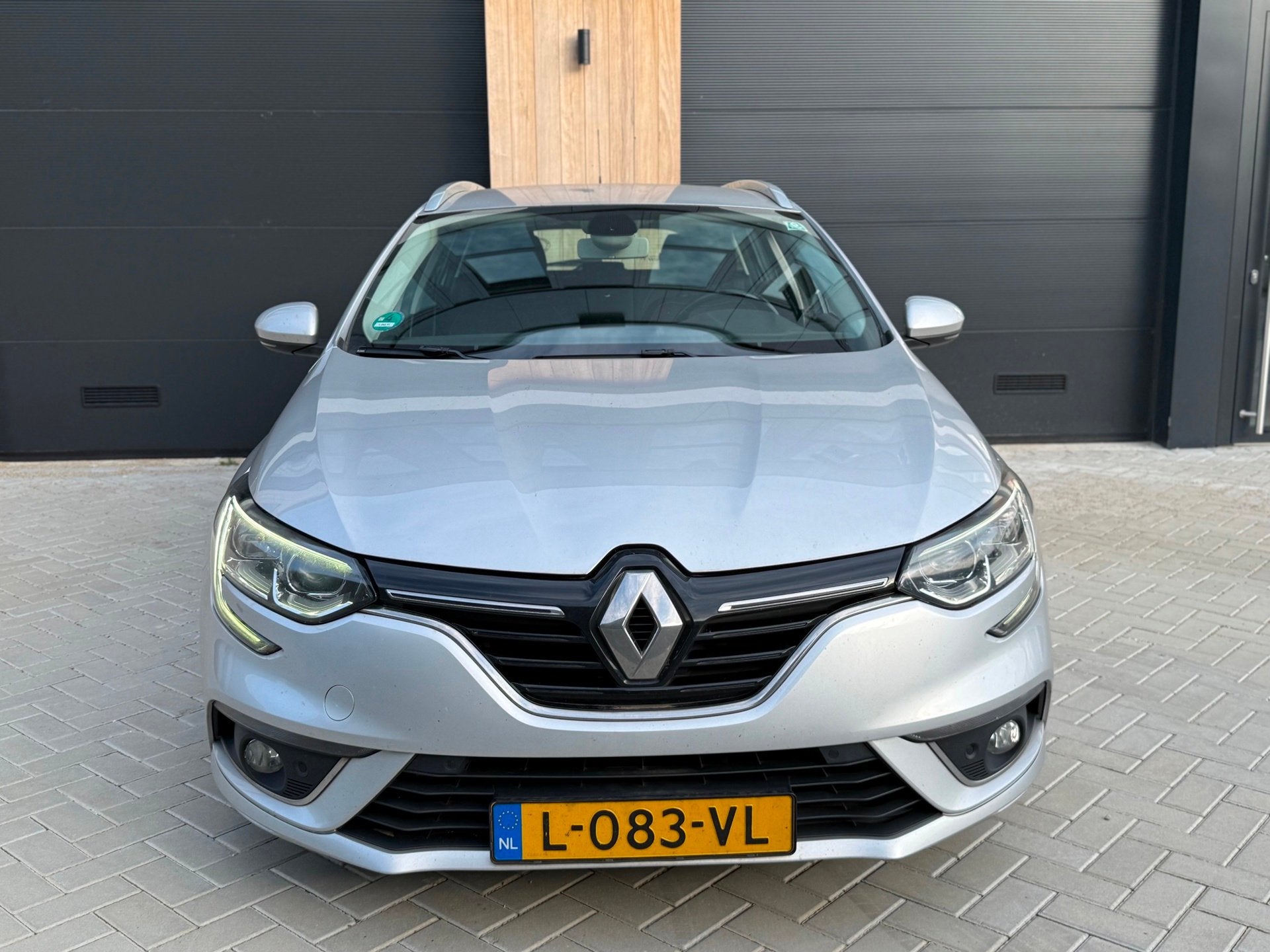 Renault Mégane Estate 1.5 dCi Limited (bj 2018) AUTOMAAT|NA, Auto's, Stof, Gebruikt, 4 cilinders, Diesel