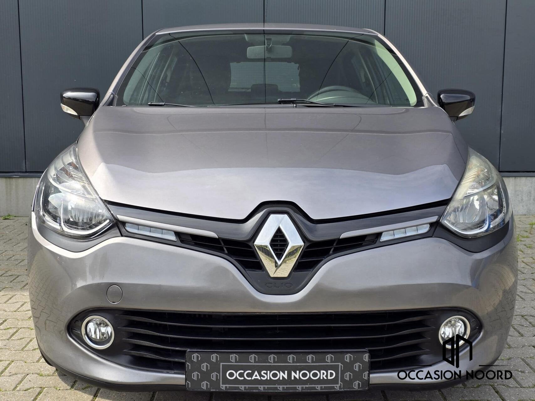 Renault Clio 0.9 TCe|Night&Day|Airco|Cruise|Navi|Pdc|Lmv|, Voorwielaandrijving, 540 kg, Met garantie (alle), Origineel Nederlands