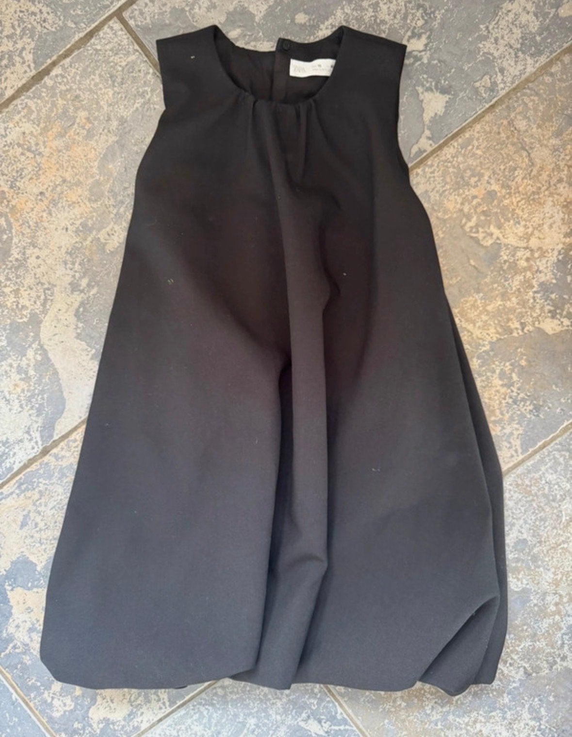 Zwarte mouwloze jurk, ongedragen van Zara maat 140, Ophalen of Verzenden, Nieuw, Meisje, Jurk of Rok