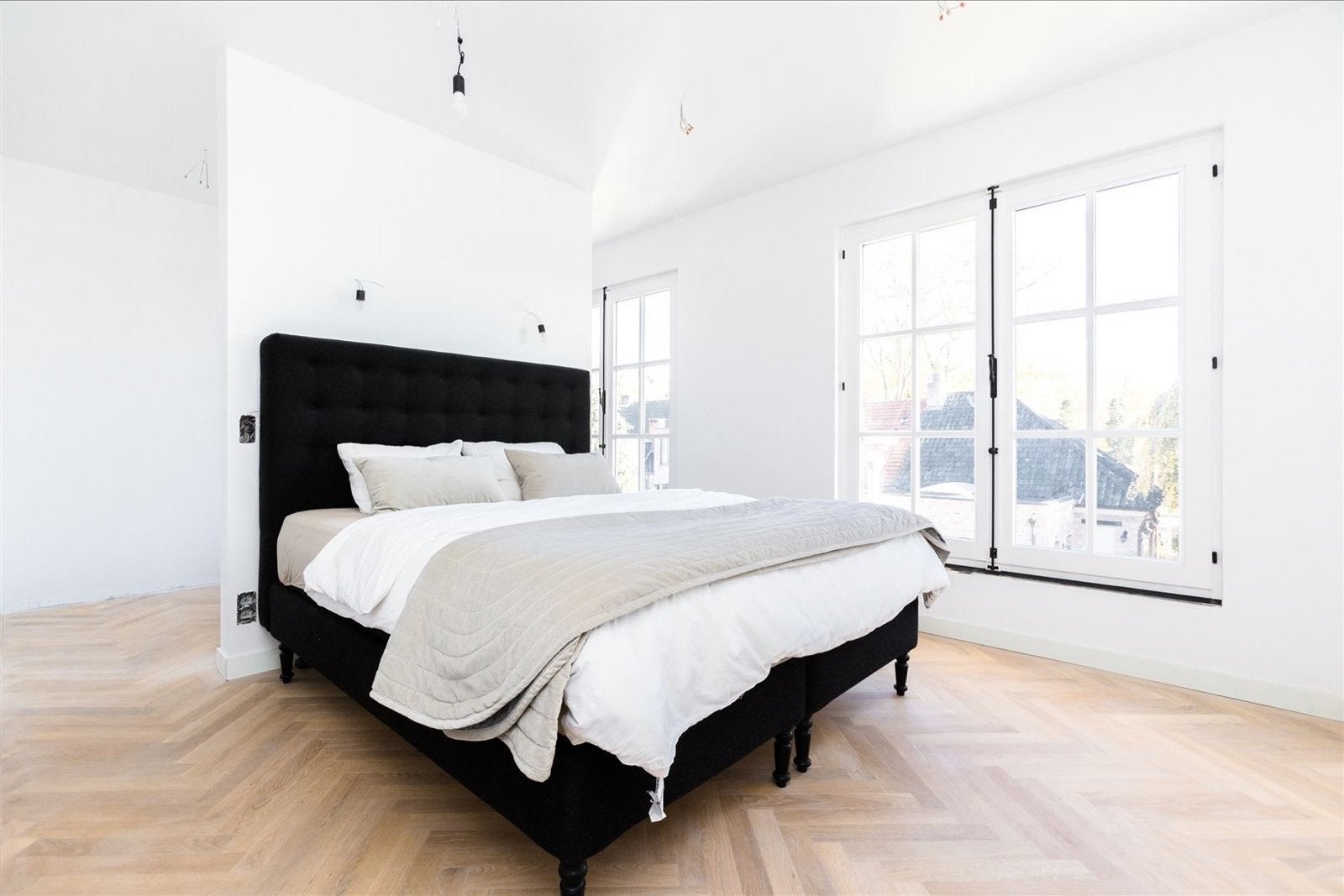 Luxe tweepersoonsbed met gestoffeerd hoofdbord, Huis en Inrichting, Slaapkamer | Bedden, Gebruikt, Tweepersoons, 180 cm, 200 cm