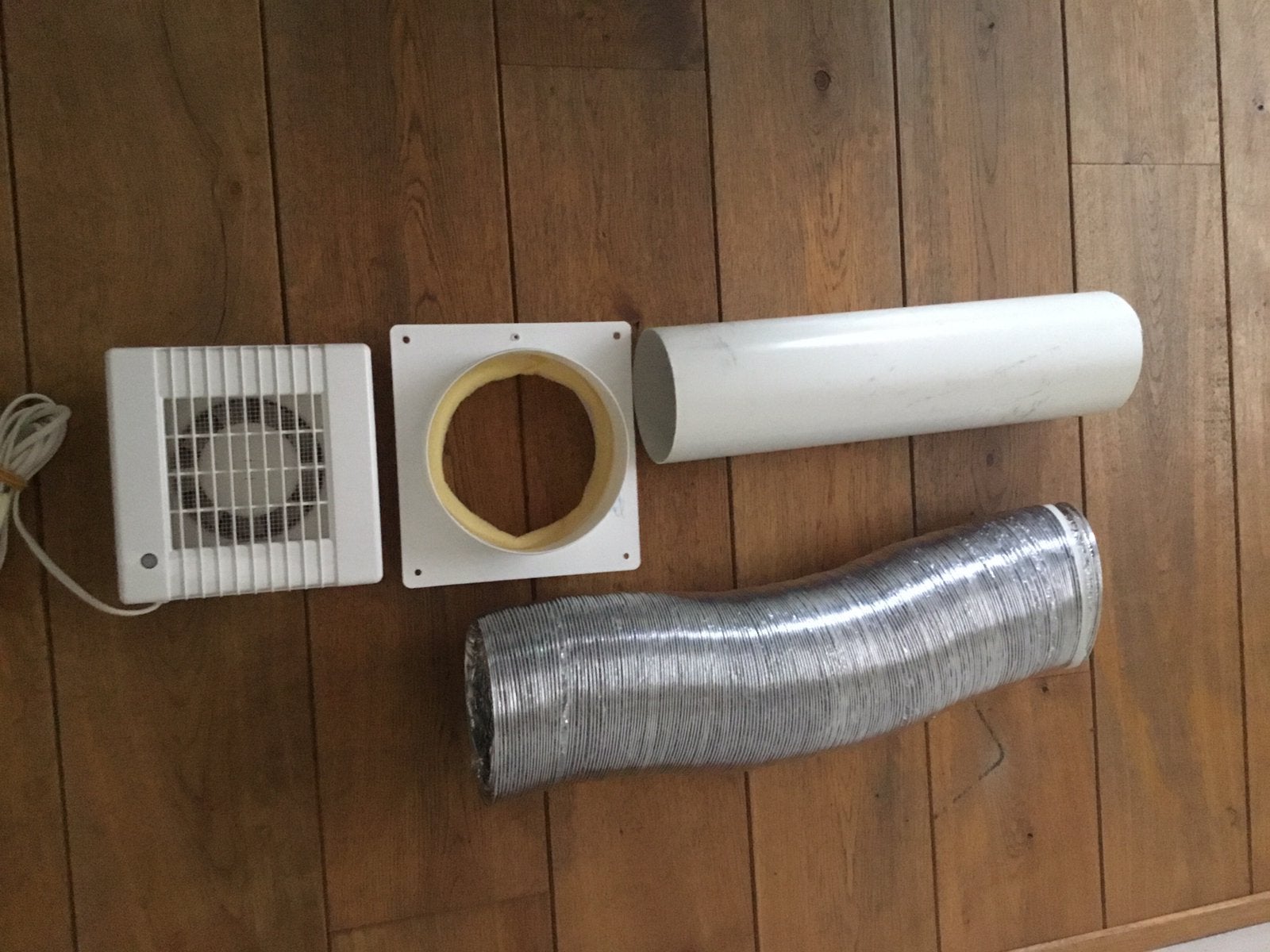 Badkamerventilator 100 mm, Ophalen, Zo goed als nieuw, Afzuiger