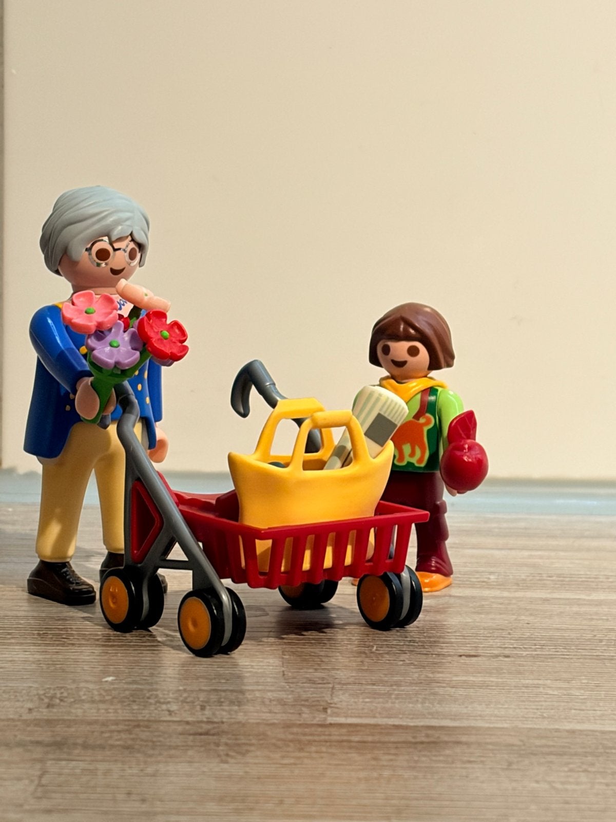 Playmobil City Life 70194 - Oma met kleinkind en boodschappe, Ophalen of Verzenden, Zo goed als nieuw