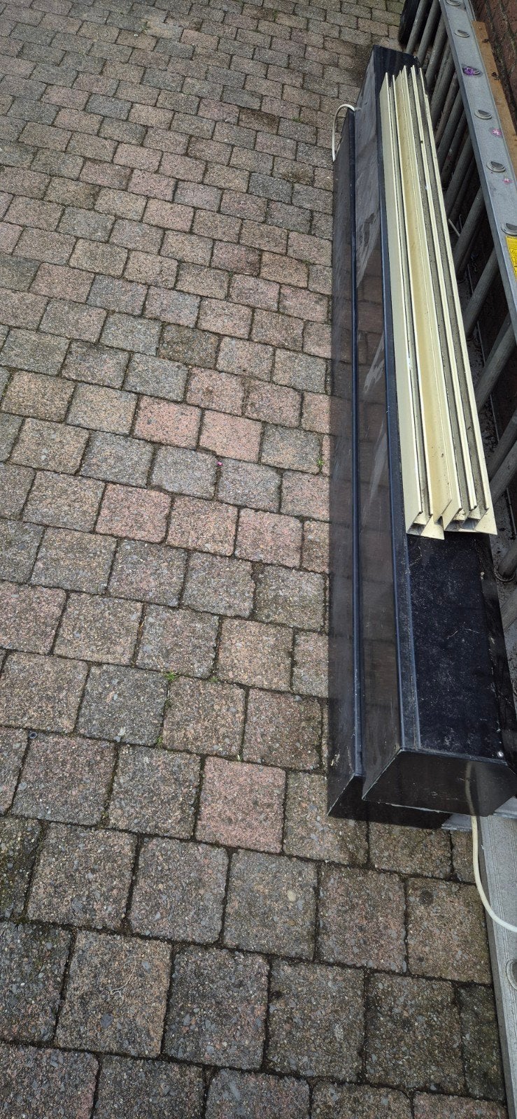 Rolluik 2x elektrische 220 x 152, Doe-het-zelf en Verbouw, Rolluiken, Ophalen of Verzenden, Wit