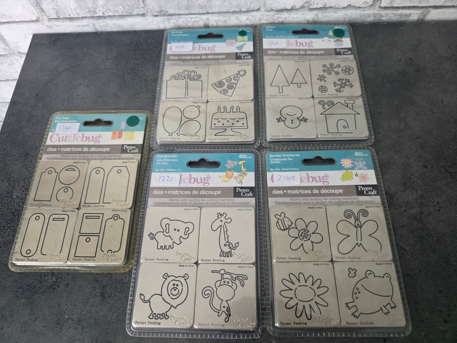 Nieuwe Cuttlebug Snijmallen - 4 stuks per verpakking, Hobby en Vrije tijd, Geschikt voor snijden, Gereedschap of Toebehoren, Nieuw