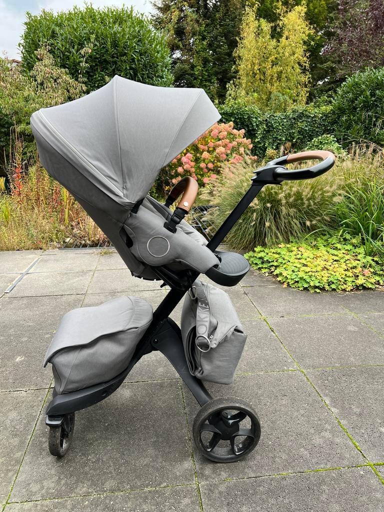 Stokke Xplory X kinderwagen Grijs met Accessoires, Kinderen en Baby's, Kinderwagens en Combinaties, Gebruikt, Combiwagen, Met reiswieg