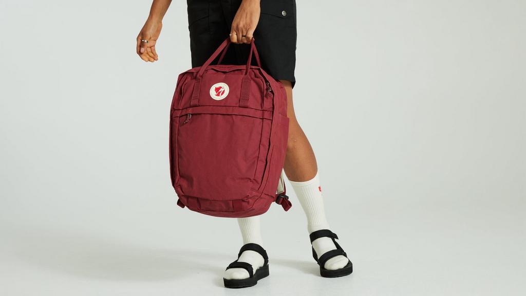 Specialized / Fjällräven Cave Pack – Ox Red, Fietsen en Brommers, Fietsaccessoires | Fietstassen, Ophalen of Verzenden, Zo goed als nieuw
