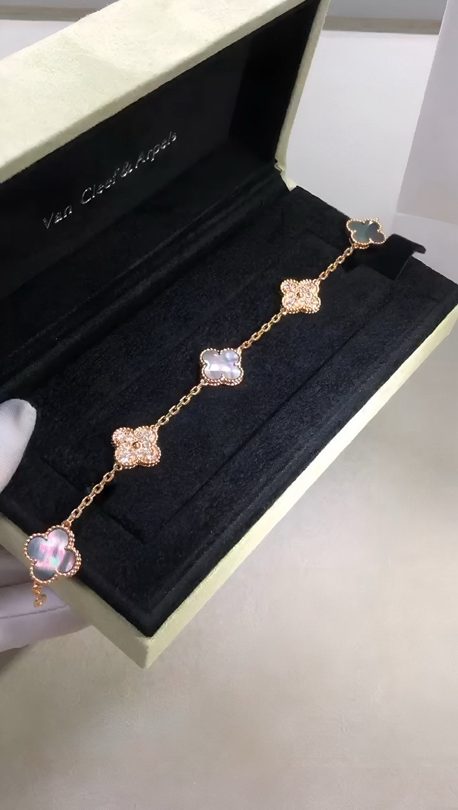 Van cleef & Aroels armband (vgold), Sieraden, Tassen en Uiterlijk, Ophalen of Verzenden, Zo goed als nieuw, Zilver