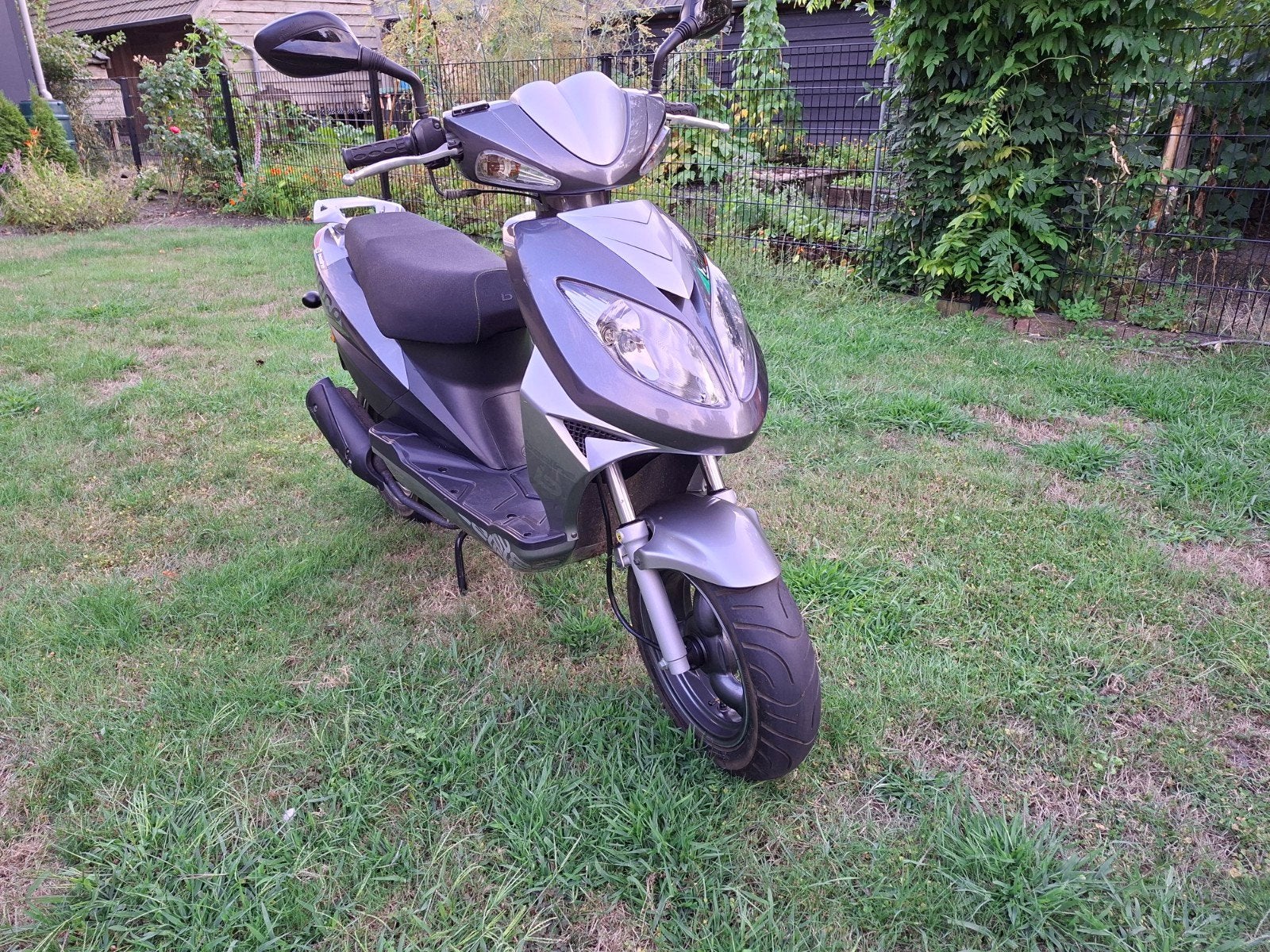 beeline veloce snorscooter., Ophalen, Overige modellen, Zo goed als nieuw, Benzine