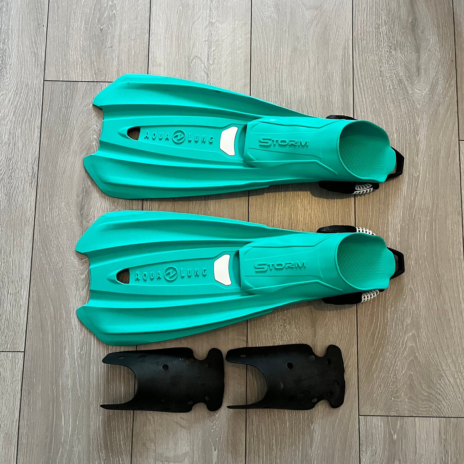 Aqua Lung Storm zwemvliezen. L-XL (EU 43-45) Flippers, Ophalen of Verzenden, Zo goed als nieuw, Snorkelvinnen
