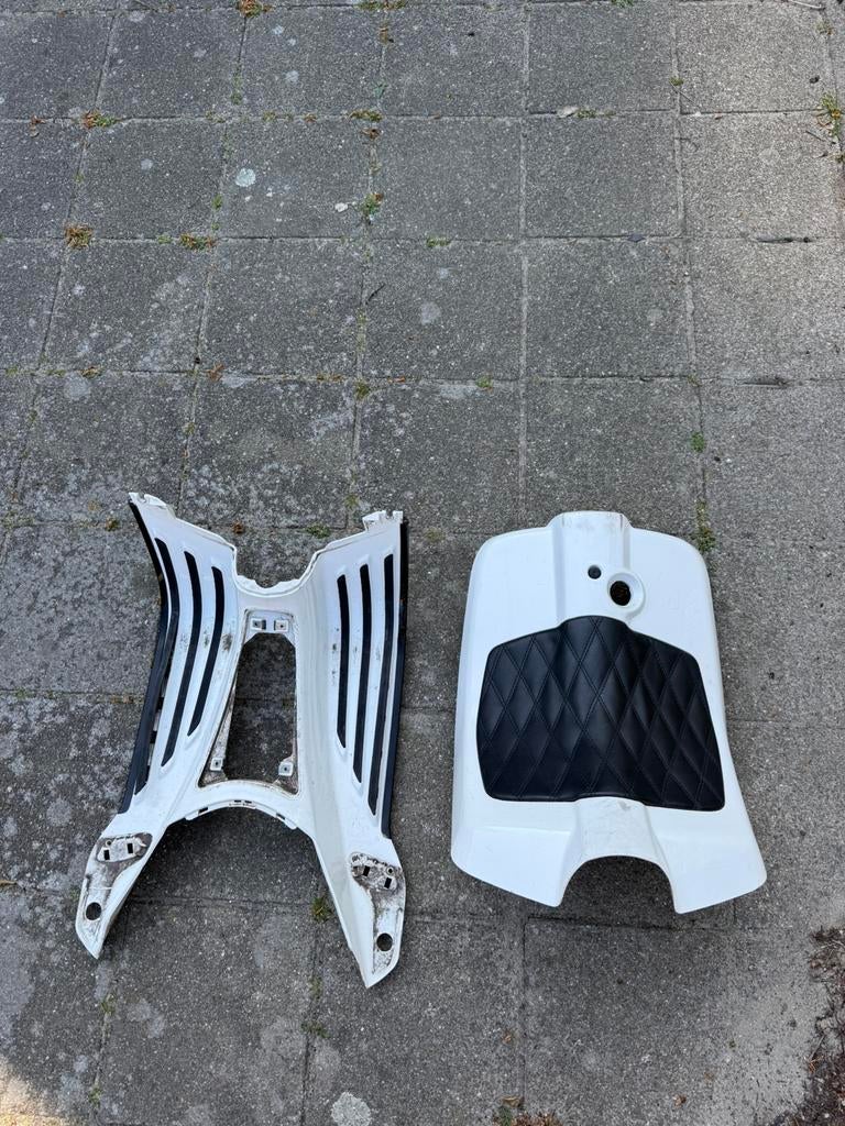 Vespa sprint binnenkappenset glanswit (2014-2017), Ophalen, Gebruikt, Overige typen