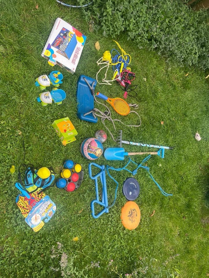 Grote partij buitenspeelgoed voor kinderen, Ophalen, Gebruikt