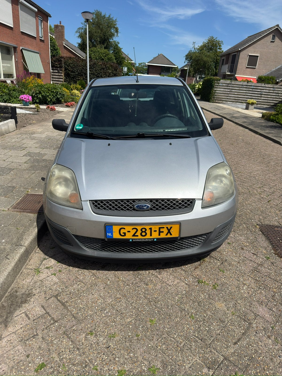 Ford Fiësta 1.4 16V 5DR 2006 Grijs, Auto's, Voorwielaandrijving, 40 €/maand, 4 cilinders, 1001 kg