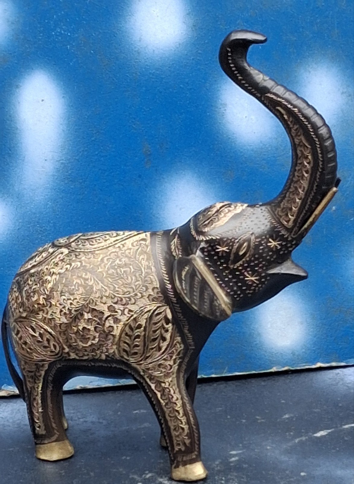 Olifant. India. Messing. Gravure.  28 cm., Ophalen