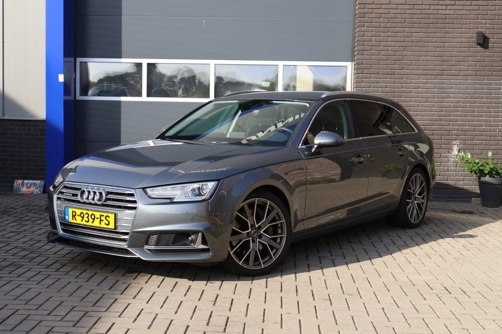 Audi A4 45 TDI 231pk Tiptronic Quattro 2019 Grijs, Auto's, Audi, Automaat, Stof, 1800 kg, Euro 6