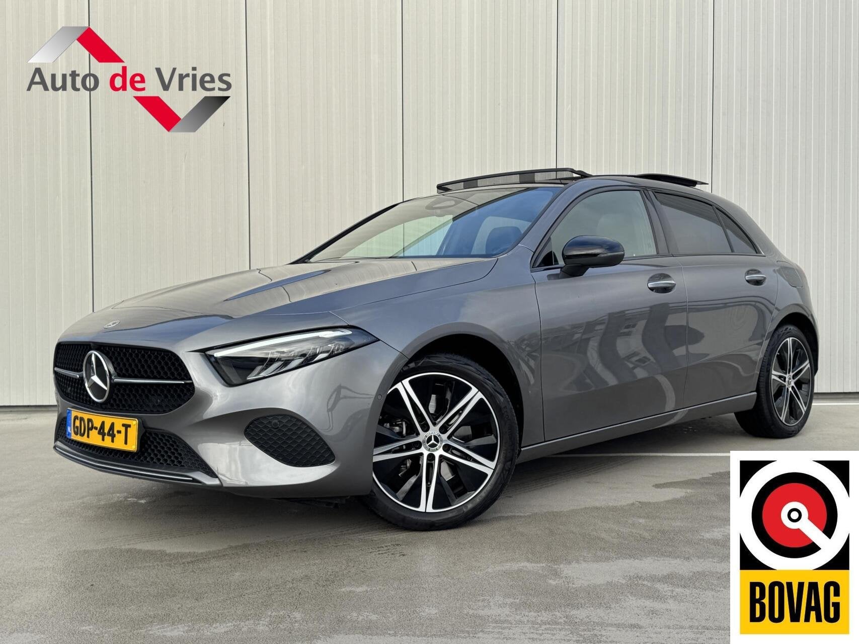 Mercedes A-klasse 250 e Star Edition Luxury Line|Panodak, Dealer onderhouden, Gebruikt, Met garantie (alle), Bedrijf