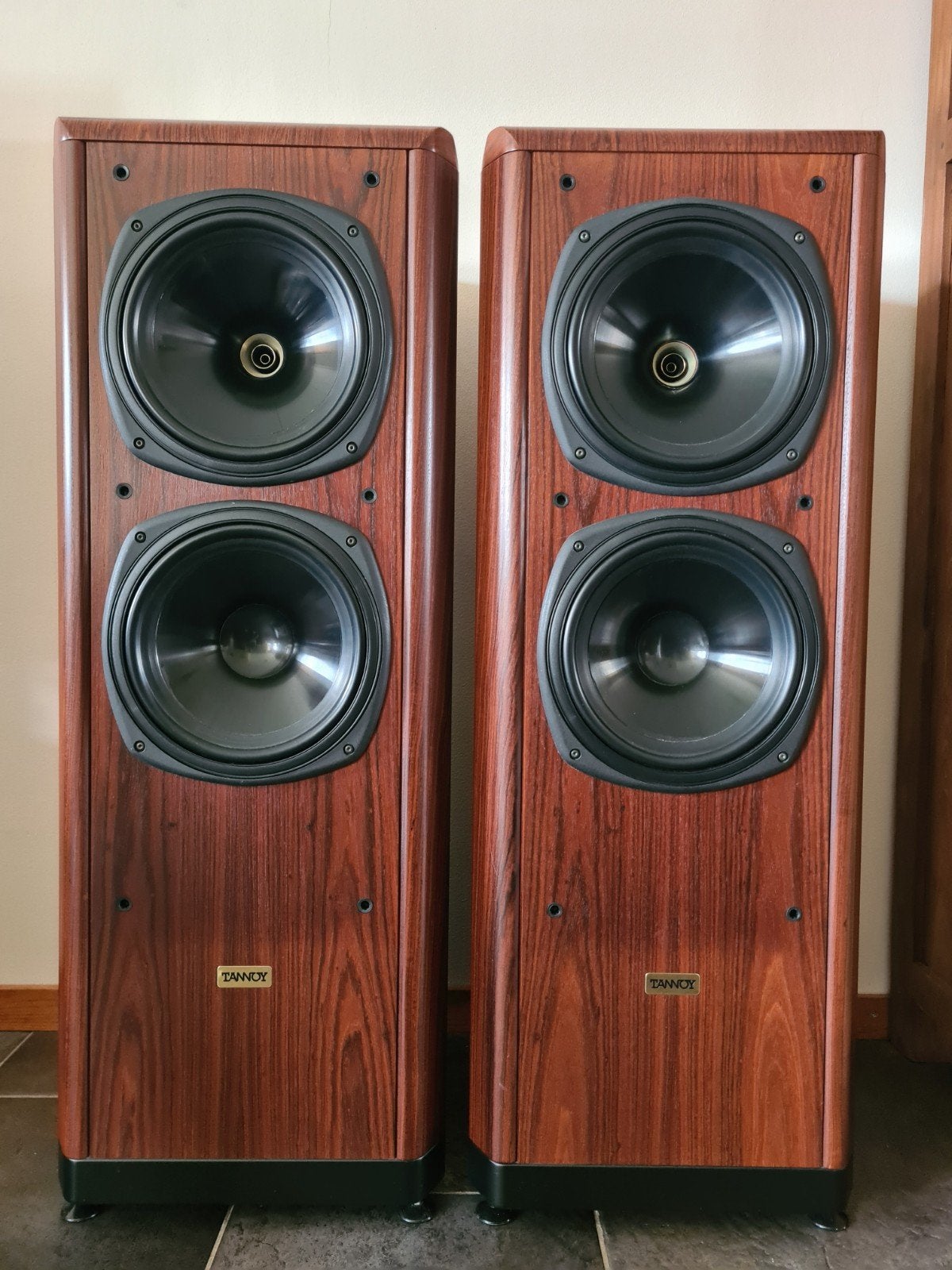 Tannoy D700 in zeer nette conditie, Ophalen of Verzenden, Zo goed als nieuw, Overige merken