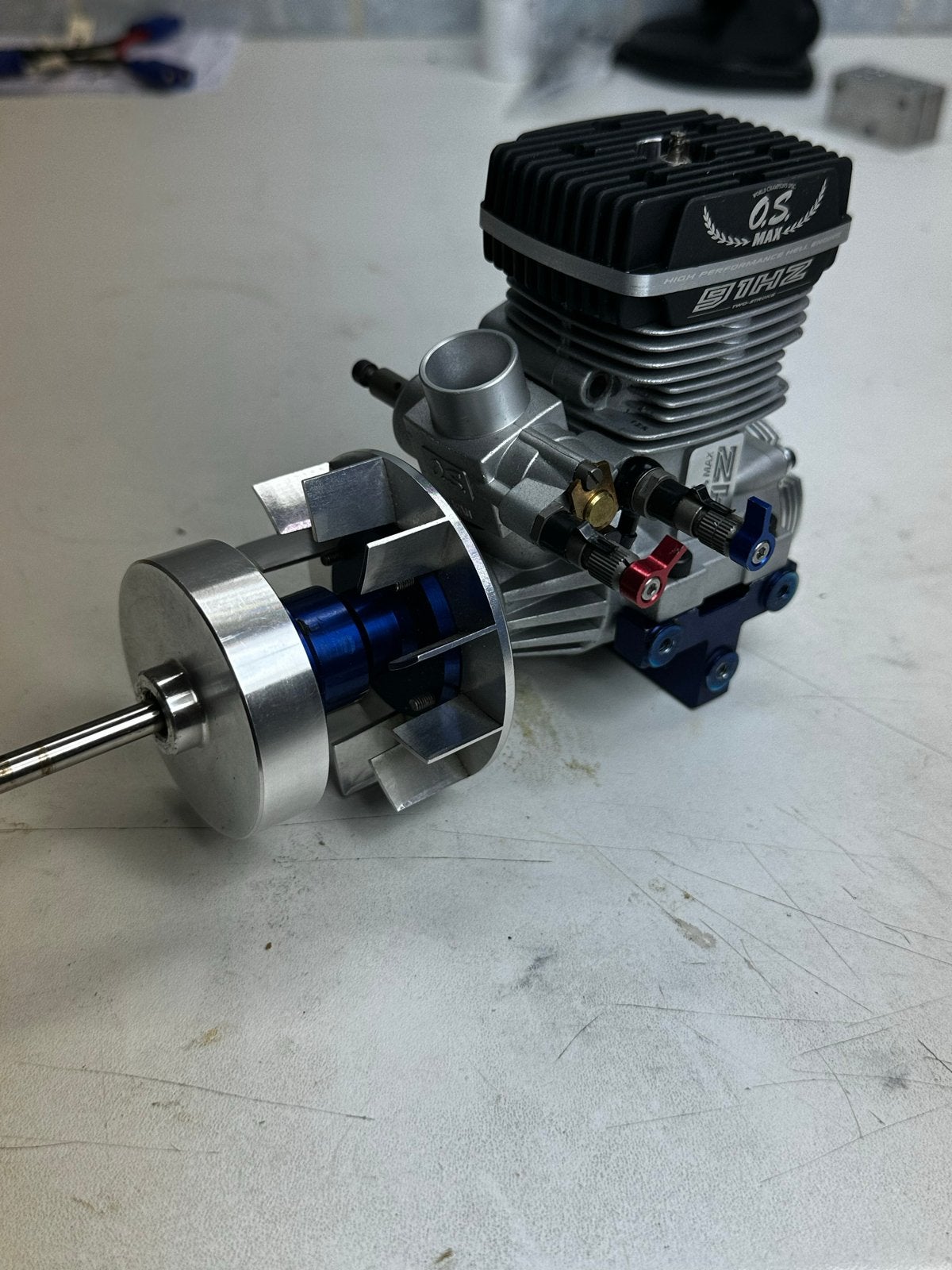 OS MAX 91HZ Two-Stroke Heli Motor - Zo goed als nieuw, Ophalen of Verzenden, Zo goed als nieuw