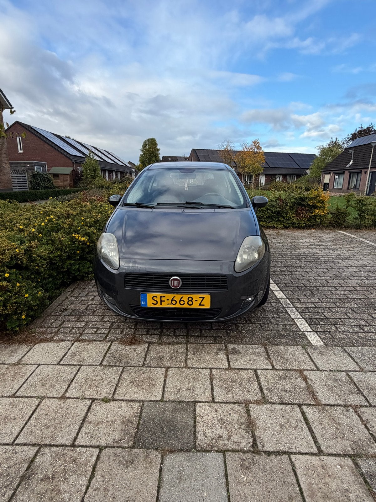 Fiat Punto 1.4 3DR 2009 Grijs, Auto's, Voorwielaandrijving, Stof, 40 €/maand, 4 cilinders