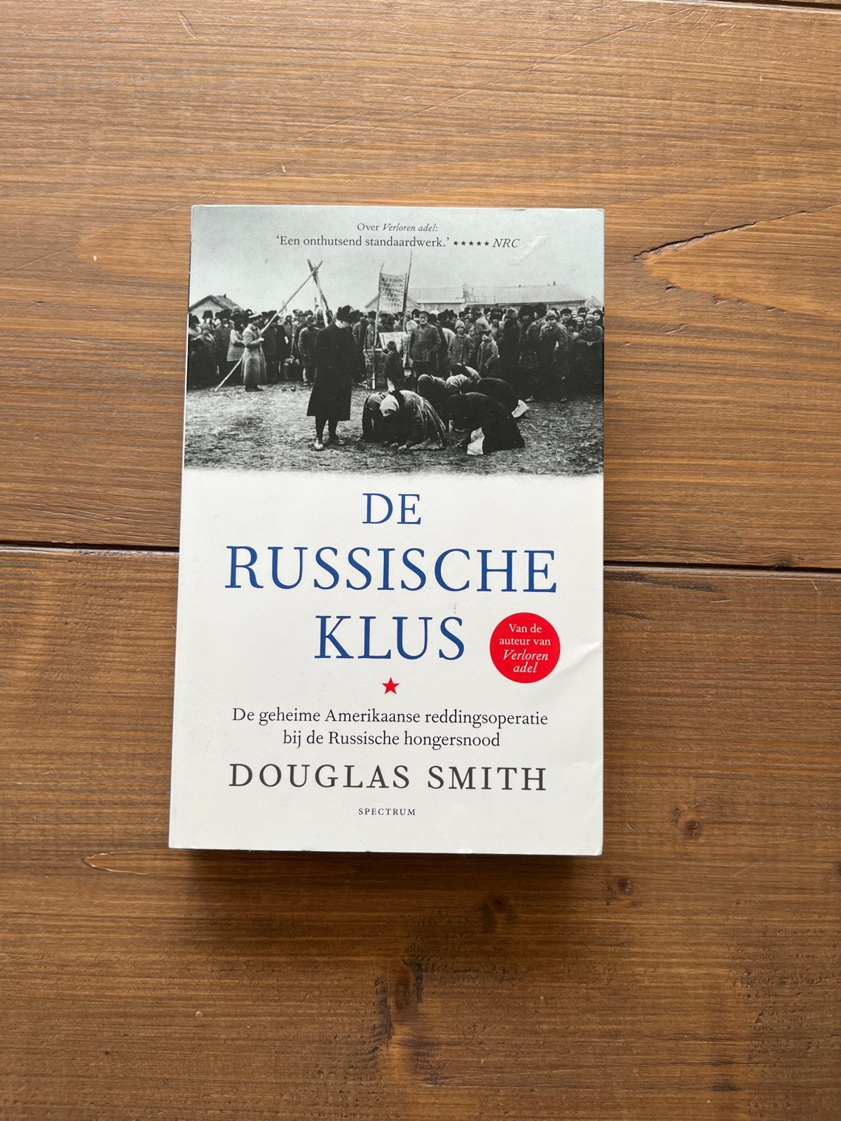 De Russische Klus - Douglas Smith (Hardcover), Boeken, Ophalen of Verzenden, 20e eeuw of later, Gelezen