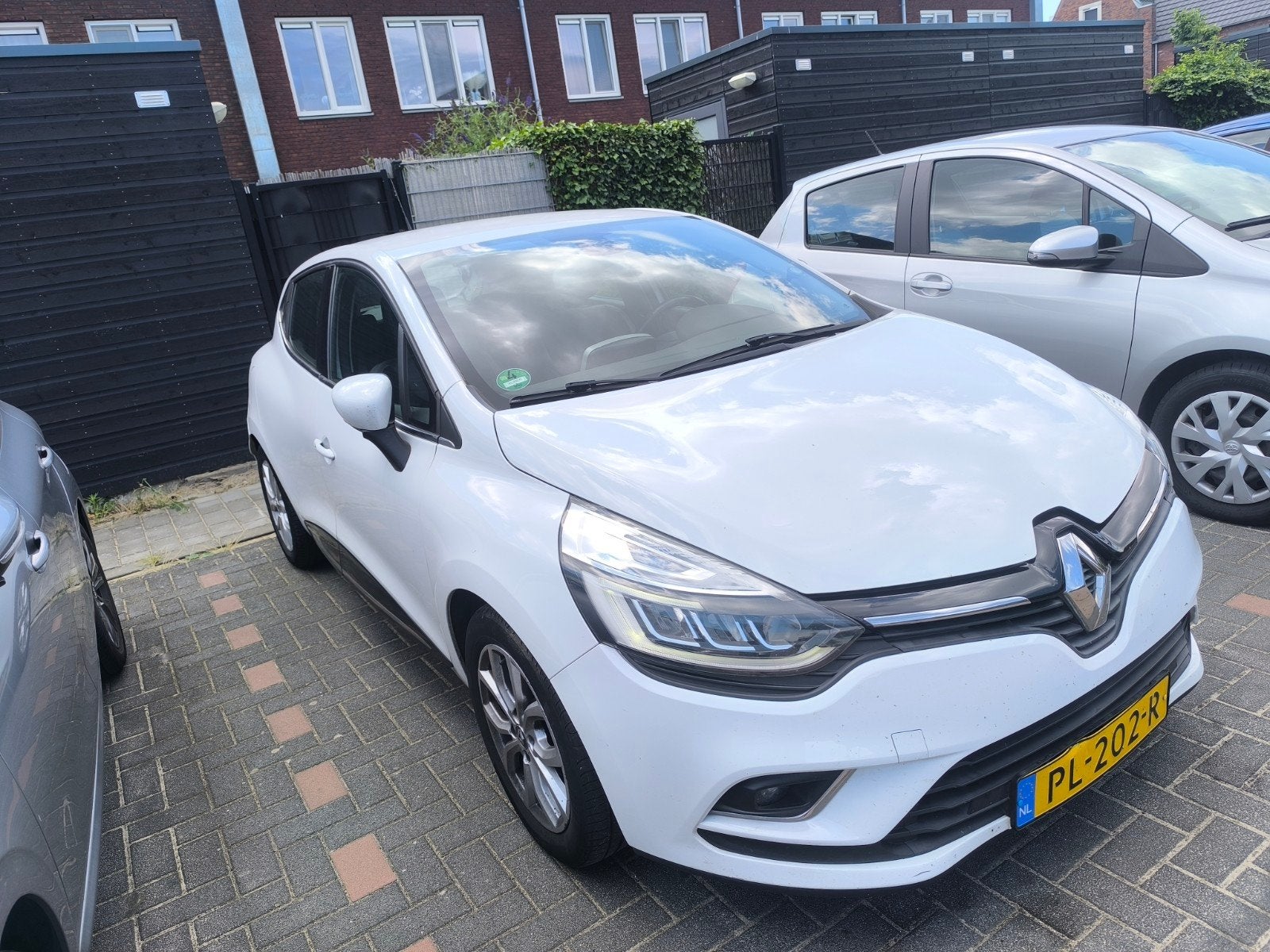Renault Clio Energy dCi 90pk Eco2 S&S 2017 Wit, Auto's, Renault, Particulier, Clio, Airbags, Airconditioning, Android Auto, Bluetooth