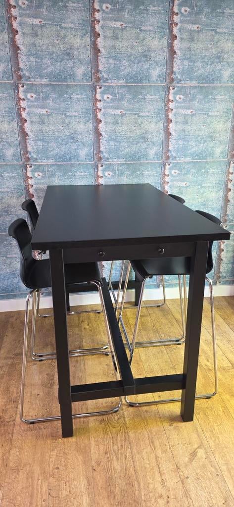 Zwarte NORDVIKEN bartafel + 4 GLENN barkrukken van IKEA, Ophalen of Verzenden, Zo goed als nieuw