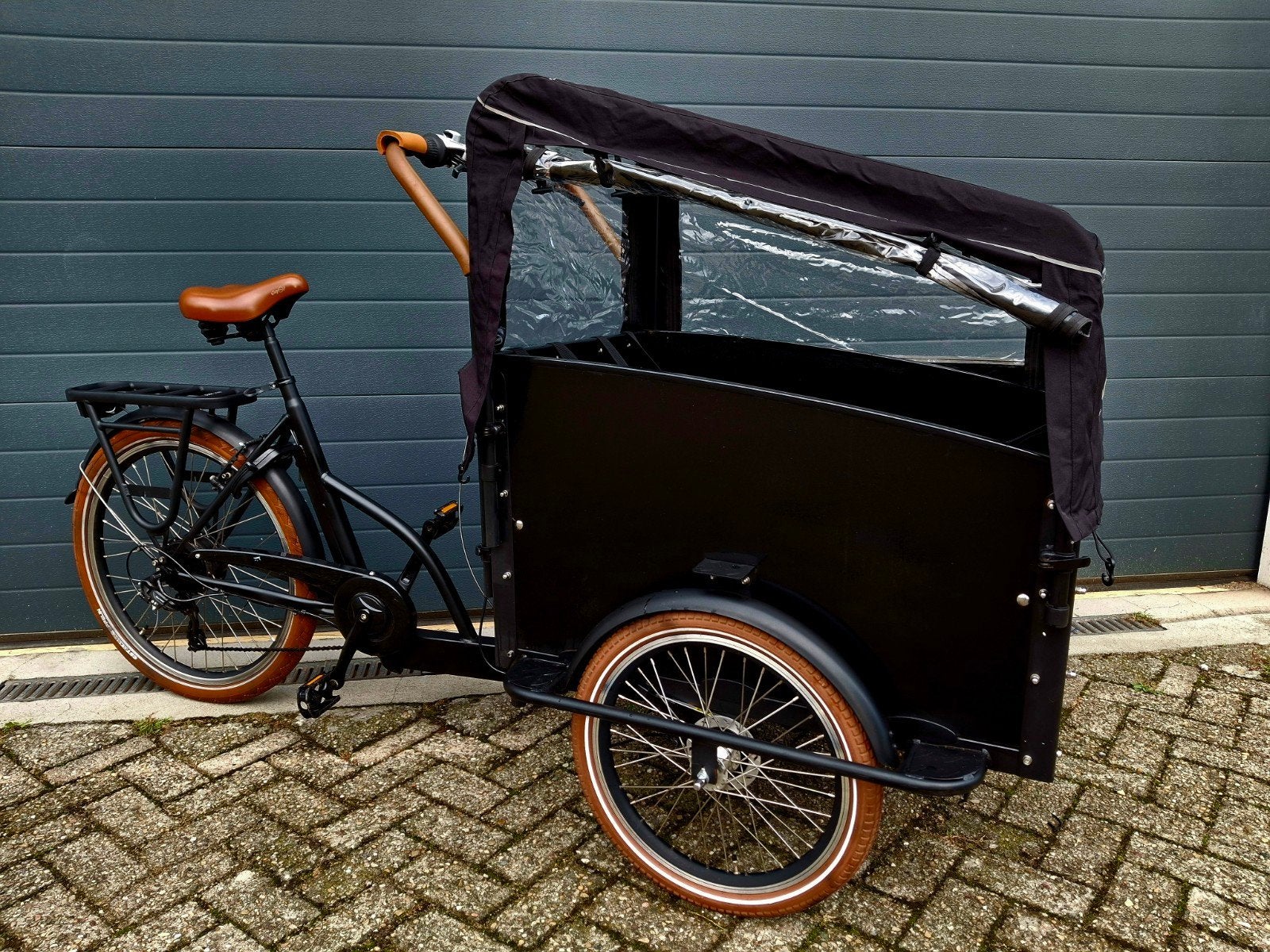 aks 'NIEUWE' electrische bakfiets, Ophalen, Zo goed als nieuw, 4 kinderen of meer