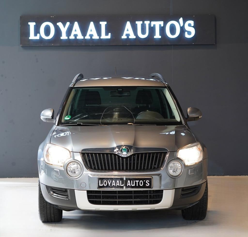 Skoda Yeti 1.2 TSI Tour | NAVI | AIRCO | CRUISE | PDC | TREK, Auto's, Voorwielaandrijving, Euro 5, Parkeersensor, Gebruikt