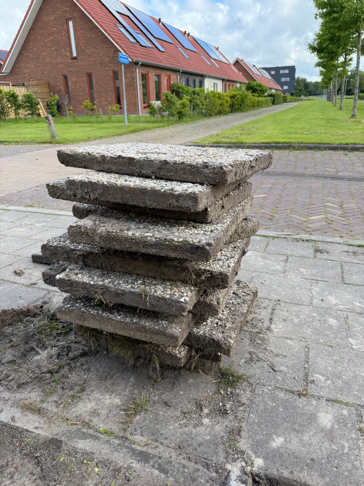 Gebruikte terrastegels met grindstructuur. - Gratis!, Ophalen, Gebruikt, Minder dan 5 m², Beton