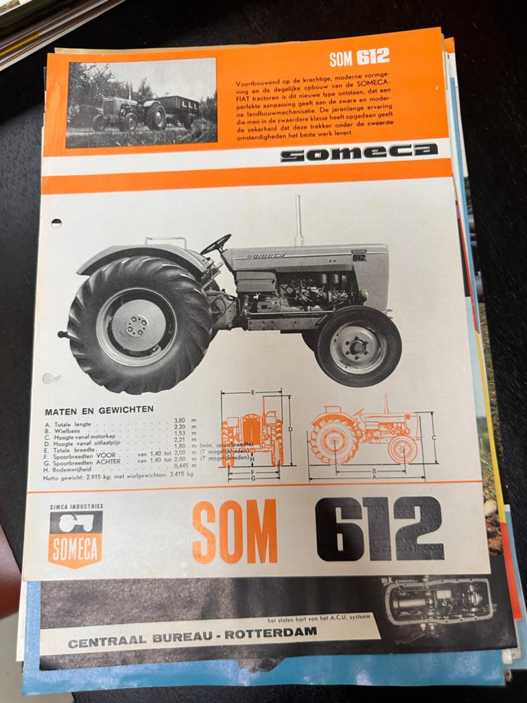 Oude folder Someca SOM 612 tractor jaren '60, Auto diversen, Autospeakers, Zo goed als nieuw, Ophalen of Verzenden