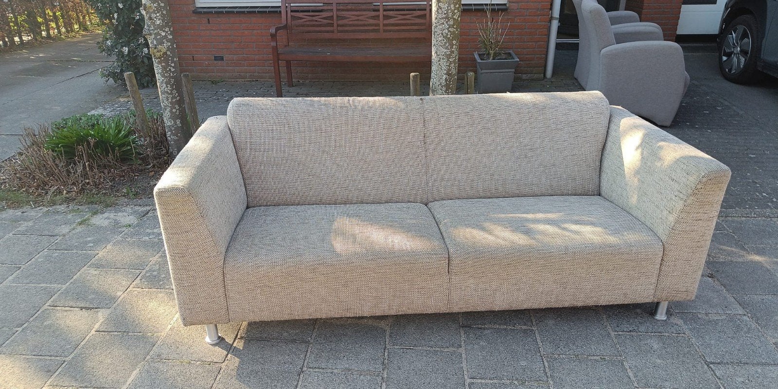 Comfortabele 3-zitsbank in neutrale stof, Gebruikt, 150 tot 200 cm, Tweepersoons, 75 tot 100 cm
