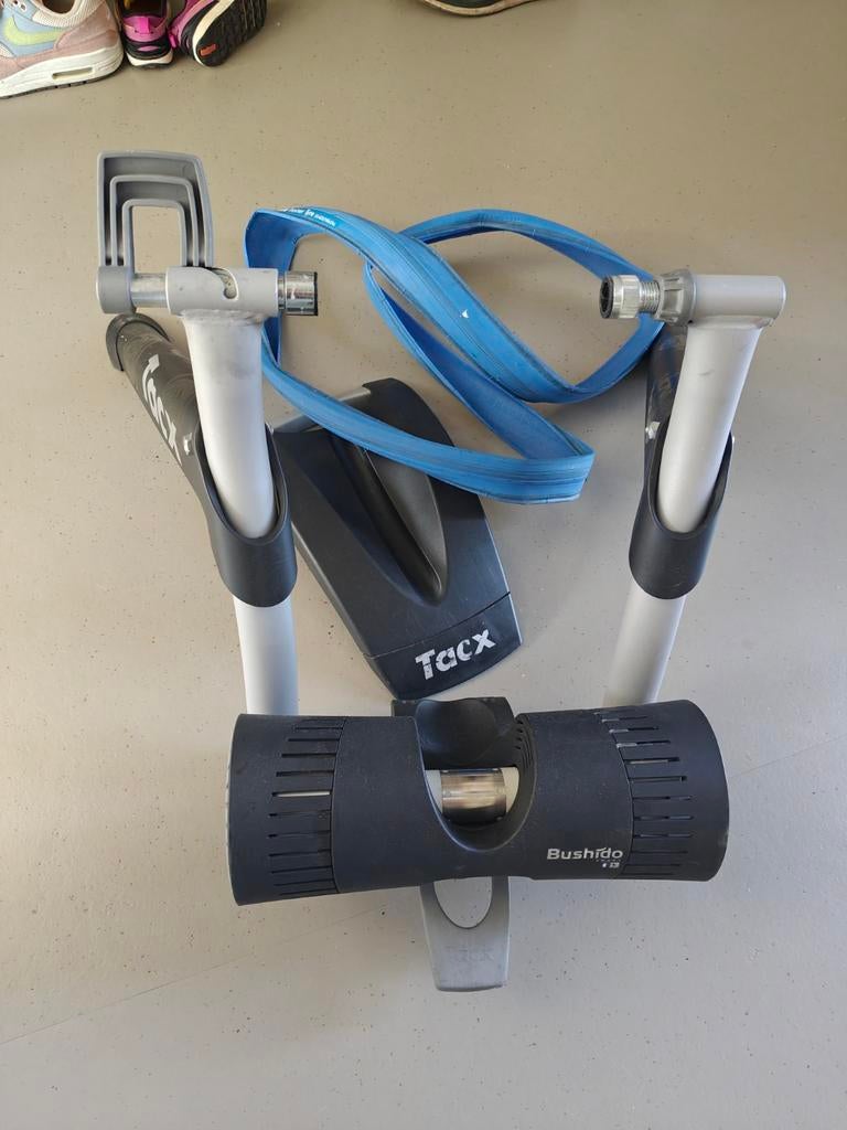 Tacx Bushido Smart 2780 met ANT+, Tacx band en statief, Sport en Fitness, Wielrennen, Ophalen of Verzenden, Gebruikt, Overige typen