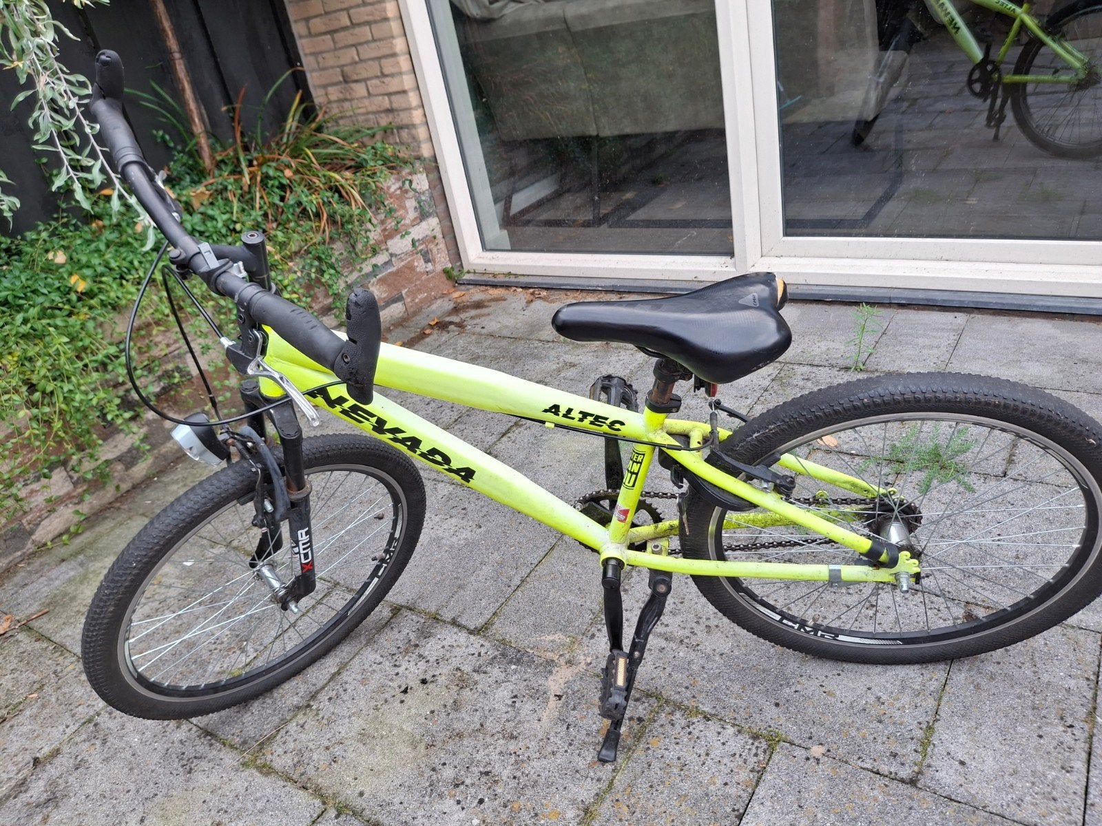 Altec Nevada 24 inch kinderfiets - Neon Geel, Ophalen, Gebruikt, Velgrem, Aluminium