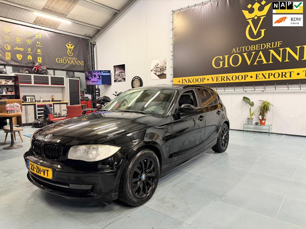 BMW 1-serie 118i High Executive INRUIL MOGELIJK, 1-Serie, Achterwielaandrijving, Zwart, Origineel Nederlands