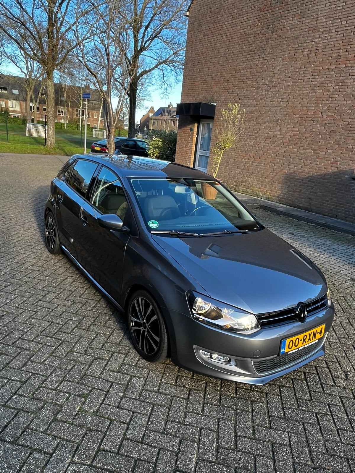 Volkswagen Polo 1.2 TSI 77KW 2011 Grijs | Highline | Carplay, Voorwielaandrijving, Euro 5, Stof, 40 €/maand
