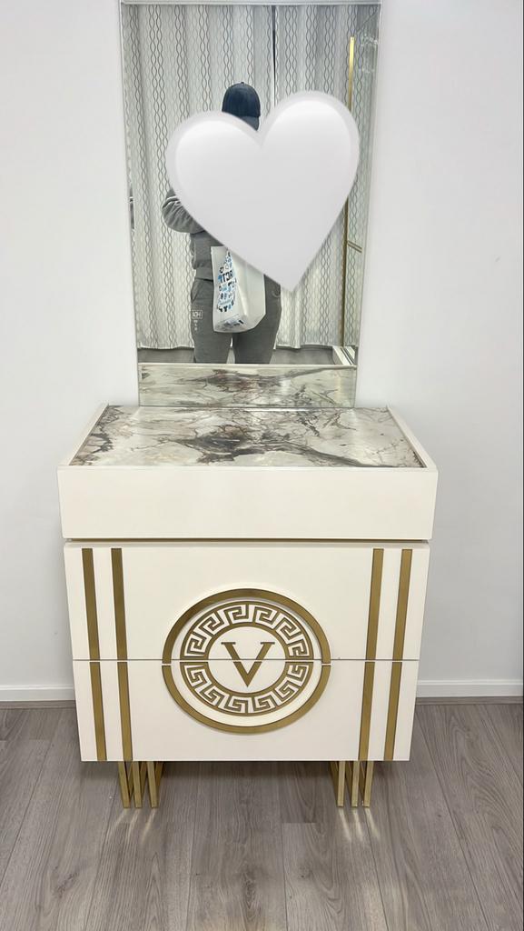 Luxe slaapkamer met marmerlook en gouden accenten, Ophalen, Zo goed als nieuw