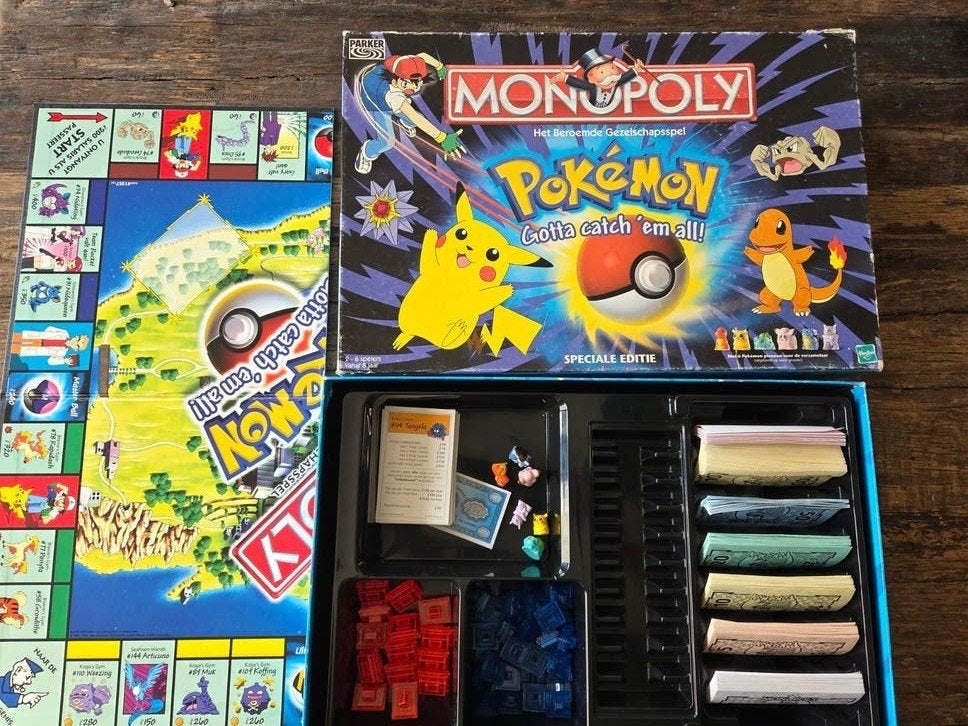 Monopoly Pokémon Speciale Editie - Compleet Bordspel, Een of twee spelers, Ophalen of Verzenden, Zo goed als nieuw, Hasbro