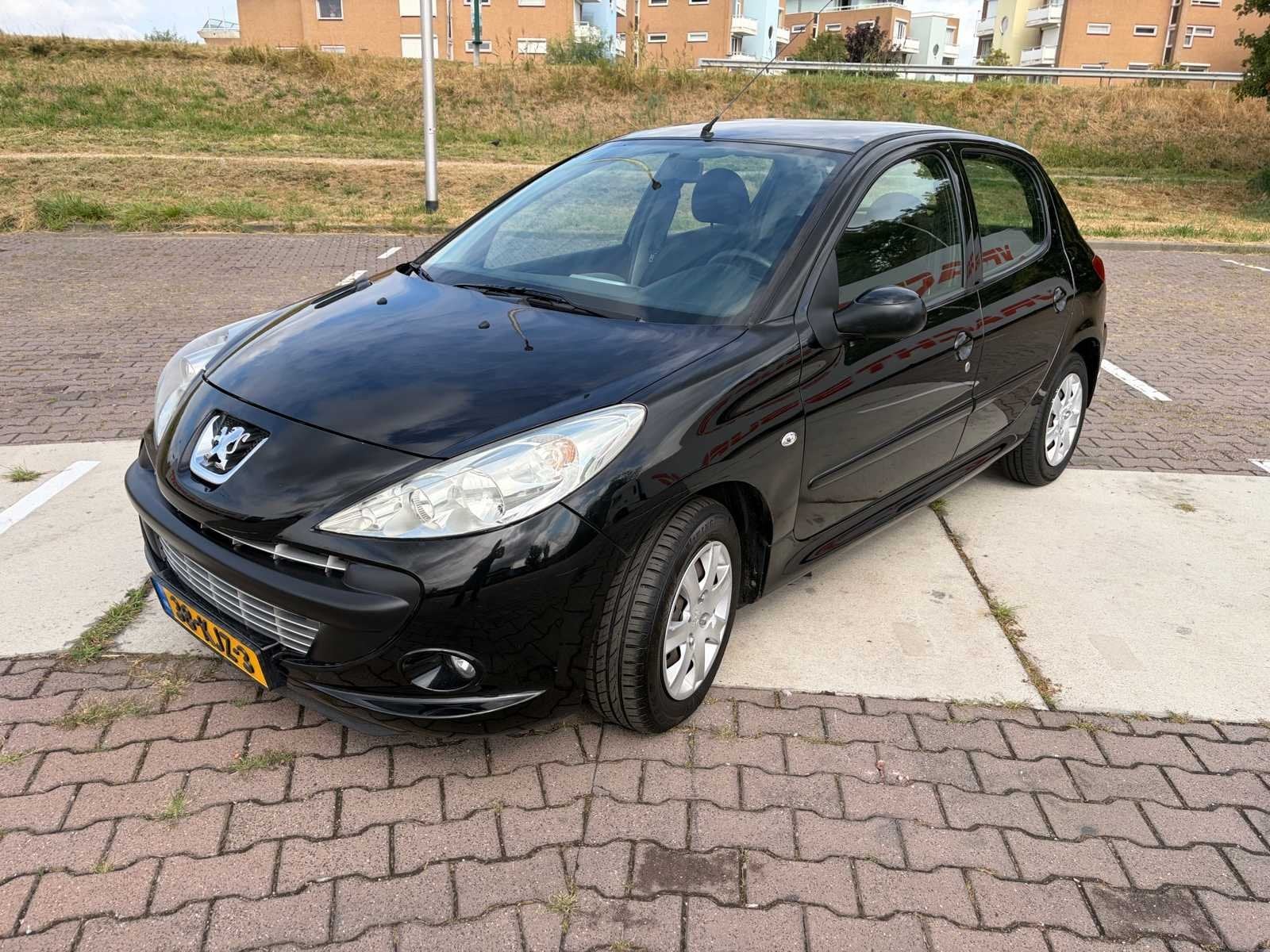 2010 Peugeot 206 + 1.4 XS Personenauto, Voorwielaandrijving, 206+, 31 €/maand, 4 cilinders