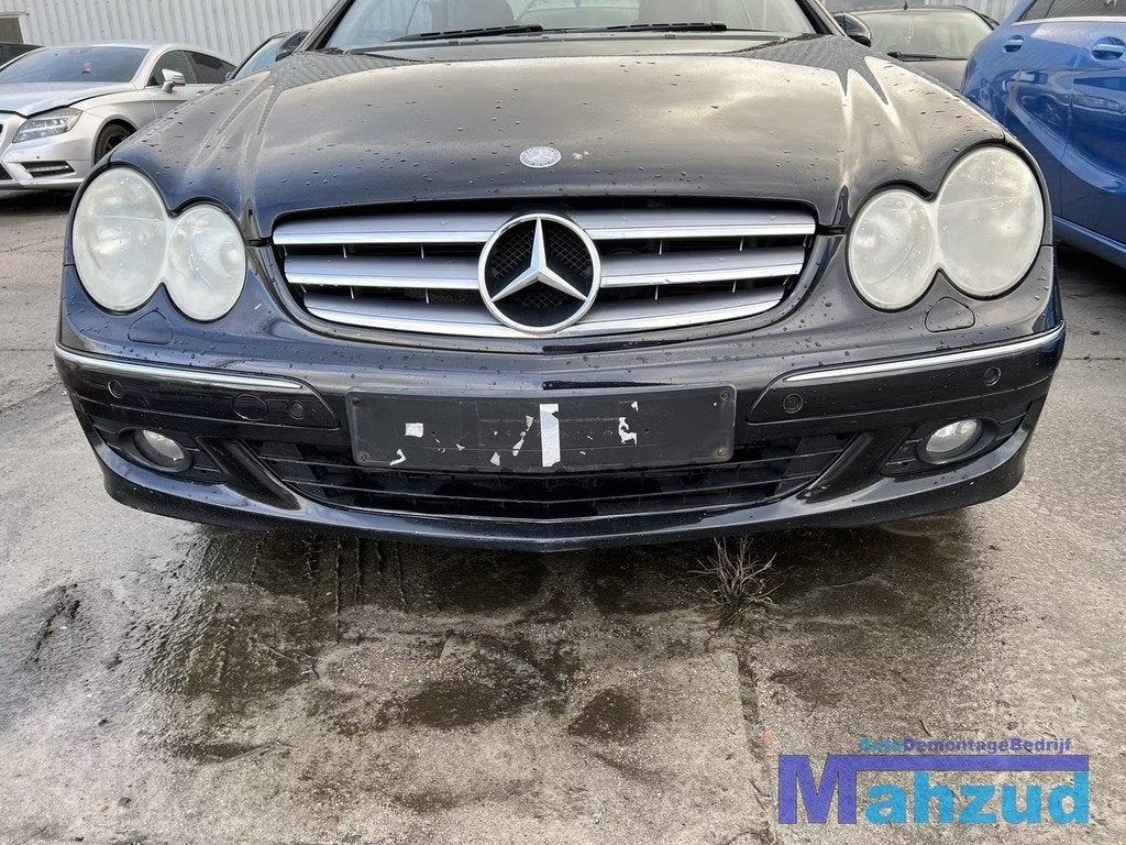 MERCEDES CLK W209 Zwart C197 Voorbumper 2002-2010, Gebruikt, Mercedes-Benz AG, Voor, Mercedes-Benz