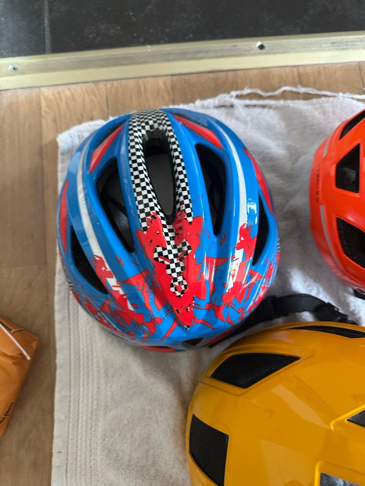 Fietshelmen zo goed als nieuw, Ophalen of Verzenden, Zo goed als nieuw, Jongen of Meisje