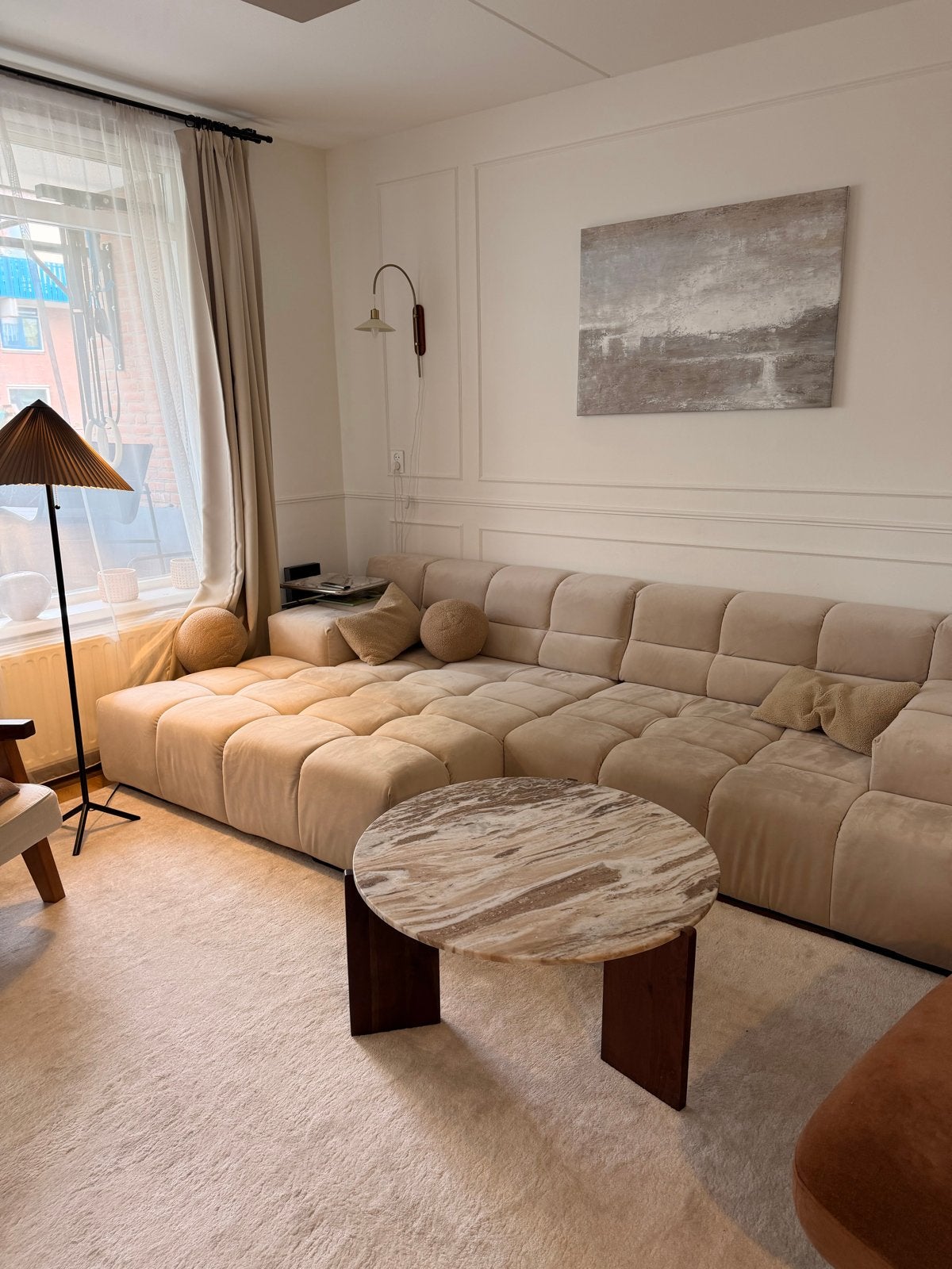 Marmeren salontafel met mango houten poten - Nous Living, Huis en Inrichting, Tafels | Salontafels, Ophalen, Rond, 50 tot 100 cm