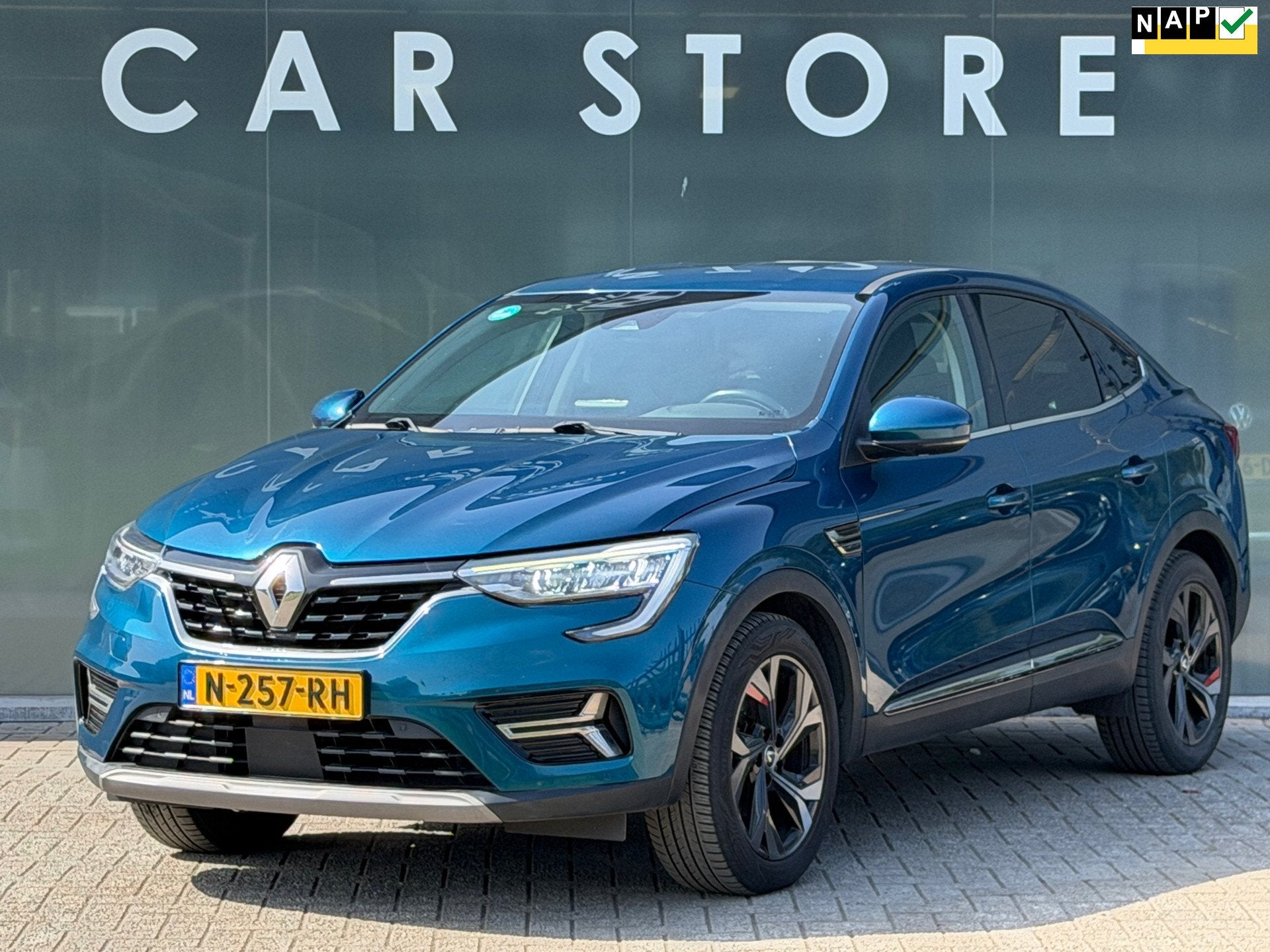 Renault Arkana 1.6 E-Tech Hybrid 145 Intens Camera, Navi 1E, Stof, Gebruikt, 4 cilinders, Blauw