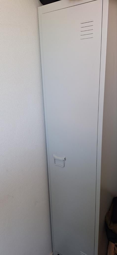 Locker kast., Ophalen